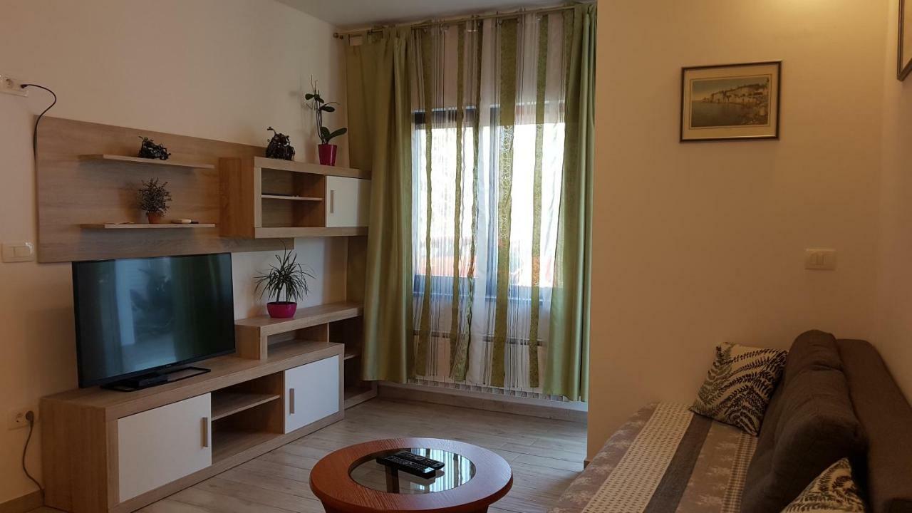 Apartment And Rooms Parus Koper Exterior foto